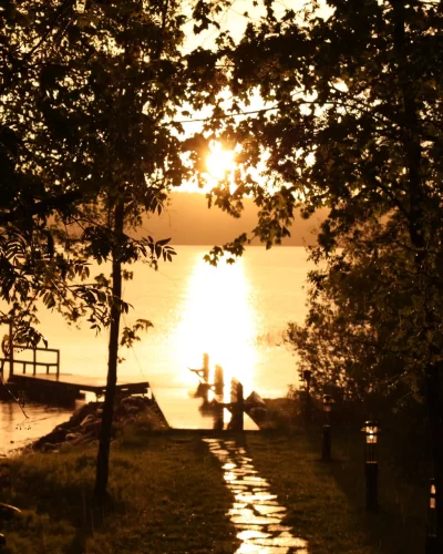 Kalevalainen j&auml;senkorjaus -radio-ohjelmasarja